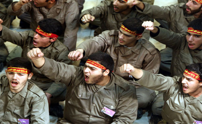 تقرير: الحرس الثوري في إيران يرسل الطلبة لسوريا