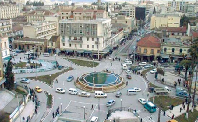 احتجاجات و غلق للطريق الوطني و إغلاق للمحلات التجارية للمطالبة بمشاريع تنموية في أيت يحيى موسى بتيزي وزو