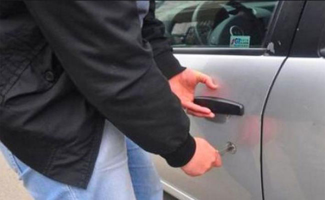 الحكم بخمس سنوات حبسا نافذا في حق أفراد عصابة كانوا يستغلون صلاة التراويح لسرقة السيارات!