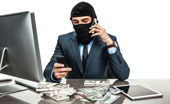 تفاصيل عمليات إيقاع شاب بعشرات الفتيات بالعاصمة و تصويرهن في صور و مقاطع فيديو جنسية للابتزاز