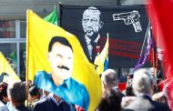 منظمة كردية ترفع لافتة في سويسرا طالبوا فيها بقتل الرئيس التركي أردوغان