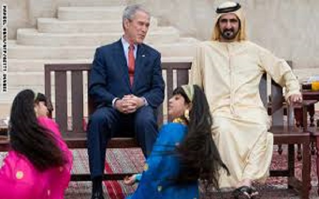 يا حاكم إمارة الشارقة قبل أن تتكلم عن استقلال الجزائر هل انتم مستقلين أصلا