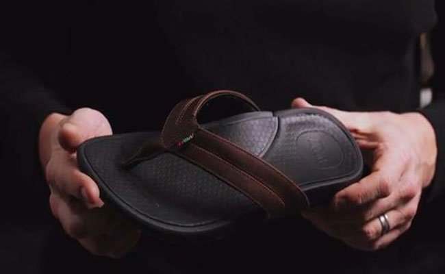 قم بتخصيص وطباعة صندلك بتقنية 3D حسب قياسات قدمك