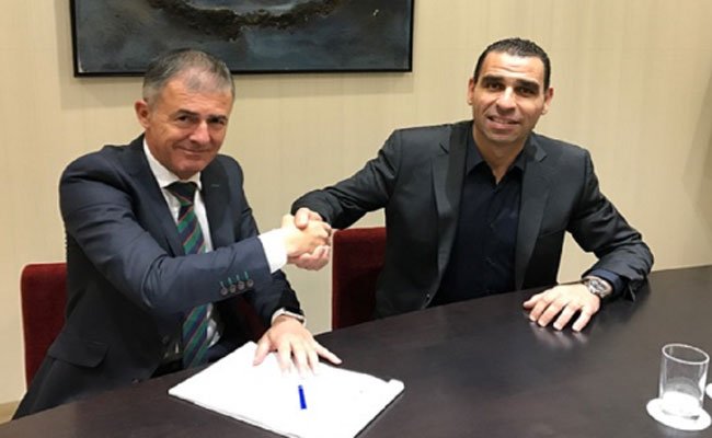 لوكاس ألكاراز مدربا للمنتخب الجزائري