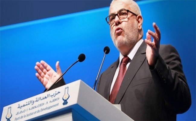 بنكيران يفرج عن معارضته وينتقد وزير تعليم زميله
