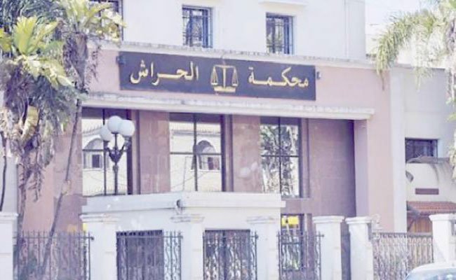 التماس النيابة عقوبة عامين حبسا نافذا في حق محام طبق قانونه بيده و كسر فك قاصر تلفظ بكلام نابي أمام مسكنه!