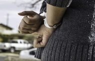 الإطاحة بمحتالة تقمصت دور شخصيات عديدة للنصب و الاحتيال على ضحاياها ببومرداس.