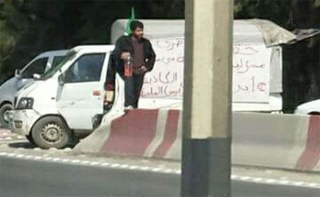 رب أسرة يهدد بالانتحار حرقا مطالبا بسكن اجتماعي ببلدية سي مصطفى في ولاية بومرداس