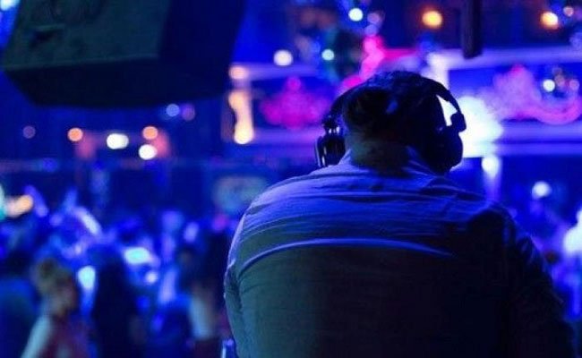 مزج الآذان مع موسيقى الهاوس في ملهى بتونس