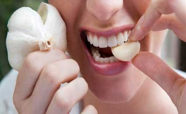 5 استخدامات مدهشة للثوم.. اكتشفيها