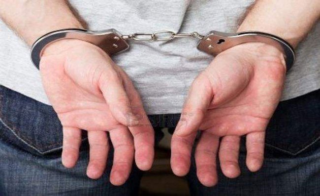 الحكم بـ6 أشهر حبسا نافذا في حق تاجر هدد صديقه بنشر صور ابنته في