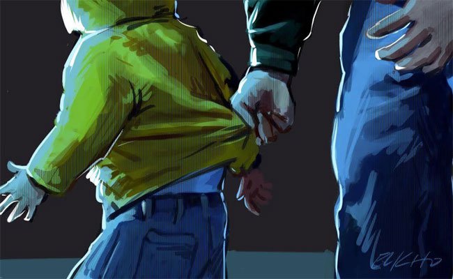 إحباط محاولة اختطاف تلميذة من طرف شخص تنكر في جلباب أمام ابتدائية بوهران