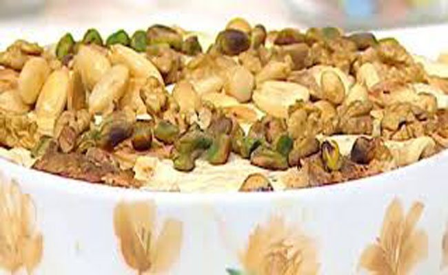 طريقة عمل أم علي بالموز و الفول السوداني