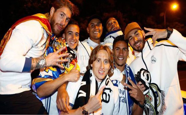 ريال مدريد يتوج بلقب الليغا