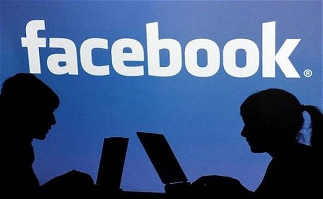 الفيسبوك و الواتساب احد أهم أسباب انتشار ظاهرة الخلع والطلاق في بلادنا