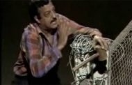 المسرحي  سليمان بن عيسى  يقدم 