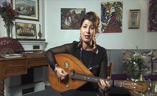 نسيمة شعبان تحيي ليلة رمضانية بعروس الزيبان بسكرة