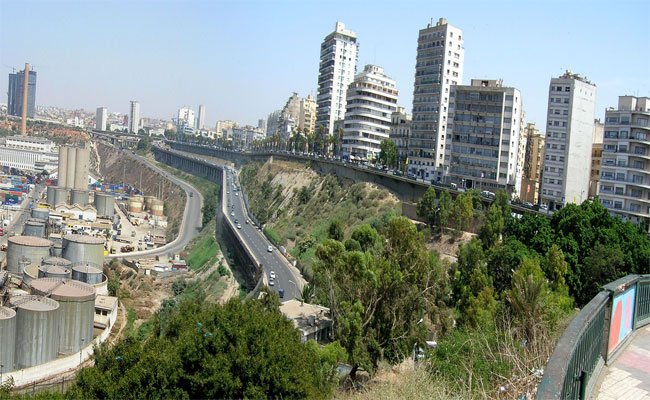 وهران تستضيف الدورة الرابعة للحولية المتوسطية للفن المعاصر