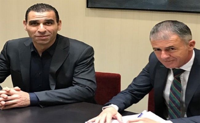 ألكاراز يجتمع بمسؤولي الفاف