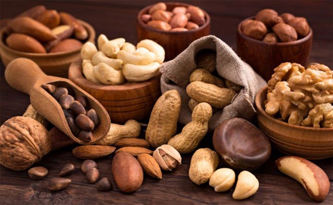 فوائد واضرار لم تعرفيها من قبل عن المكسّرات!