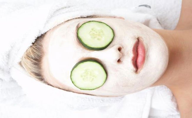 5 استعمالات لماسك اللبن ستحدث تحوّلاً كبيراً في وجهك!