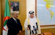 وزير خارجية قطر يشيد بالموقف 