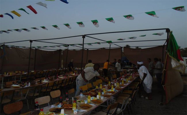 تنظيم حفل إفطار جماعي بالبليدة على شرف قرابة ألفي طفل من مرضى التروزيميا و من ذوي الإحتياجات الخاصة