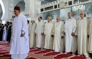 بن صالح وبوحجة وتبون يؤدون صلاة عيد الفطر المبارك بالمسجد الكبير بالعاصمة
