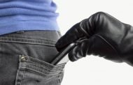 تعرض سفير دولة فيتنام لسرقة هاتفه أمام فندق بوهران !