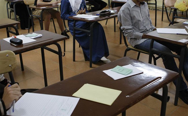 تضارب في المواقف : تبون يعلن عن دورة استثنائية للمقصيين في البكالوريا الأمر الذي اعتبرته بن غبريت من المستحيلات السبع!