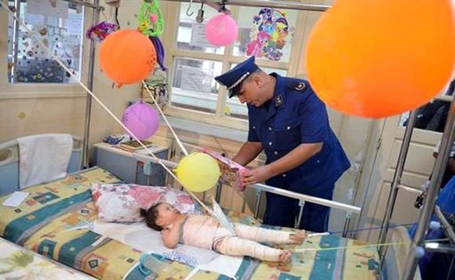 تنظيم أمن ولاية الجزائر زيارة لفائدة الأطفال المرضى بمستشفى مصطفى باشا الجامعي عشية عيد الفطر