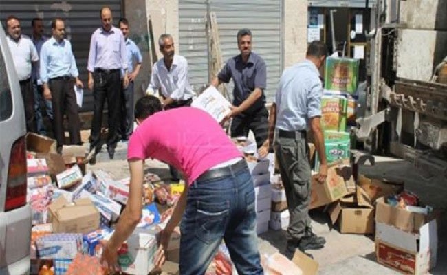الحيتان كبيرة تغرق البلاد بالمواد الغذائية الفاسدة