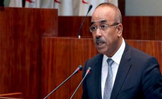 بدوي من تونس يجدد التأكيد على عزم الجزائر تعزيز التعاون الإقليمي والثنائي حول مسالة الهجرة غير شرعية بطريقة تضمن كرامة الأشخاص