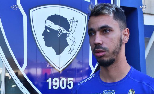 لاعب جزائري يوقع لفريق خيرونا الاسباني