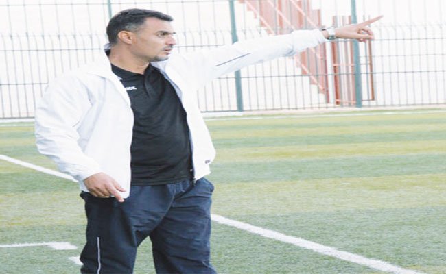 اعتداء بسلاح أبيض على مدرب جزائري