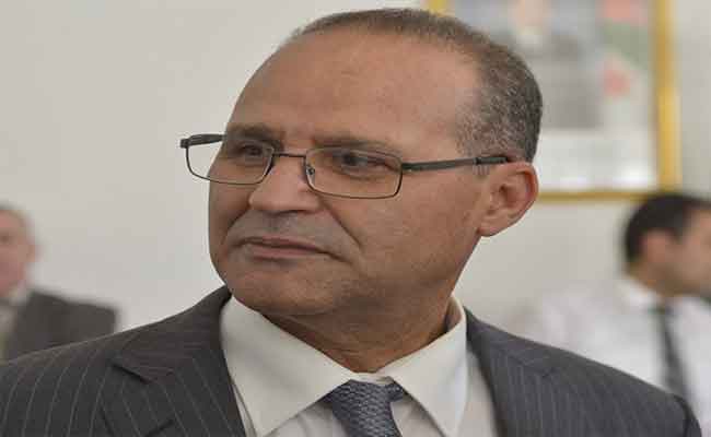 مناشدة سيدة حامل لوزير الصحة و قد تم فصلها عن العمل بعدما كانت تعمل في إطار عقود ما قبل التشغيل !