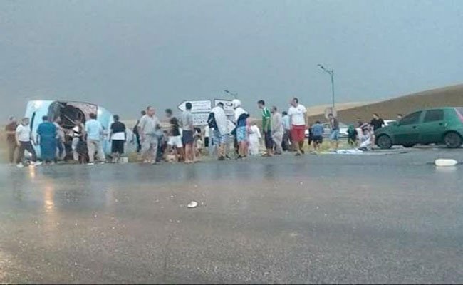 مقتل ثلاث بنات و إصابة 25 شخصا عائدين من رحلة اصطياف بشاطئ جاندارك بسكيكدة في حادث انقلاب حافلة بقسنطينة !