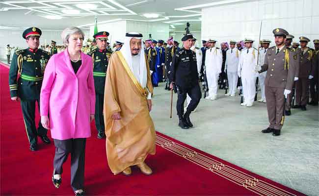 التايمز تكشف عن حماية تيريزا ماي للسعودية