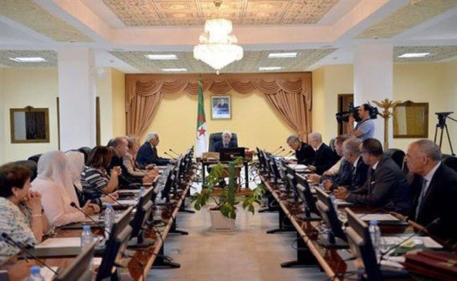 المجلس الأعلى للقضاء يصادق على عدة قرارات تتعلق بترقيات و تعيينات في سلك القضاء و مشروع حركة القضاة