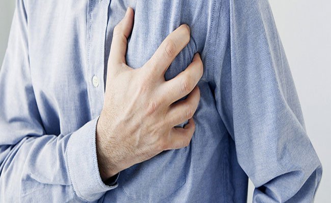 في غياب حافلات تستجيب لشروط الحياة : موت شخص داخل حافلة بعد تعرضه لضيق التنفس بسبب ارتفاع الحرارة في ميلة !