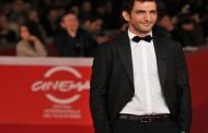 النجم عمرو واكد يقف أمام جيرار باتلر في تجربة سينمائية عالمية جديدة