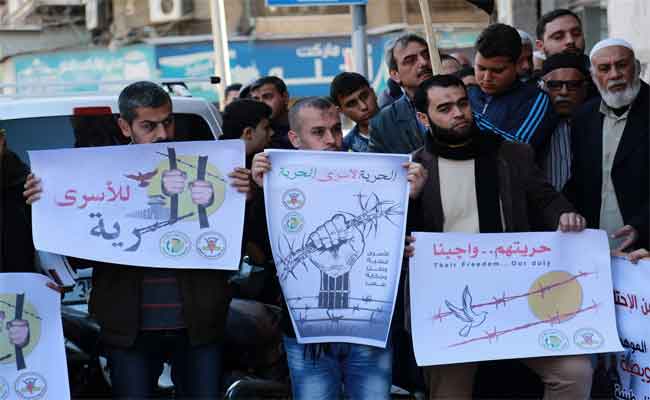 التطرف .. الطفل غير الشرعي للمعتقلات