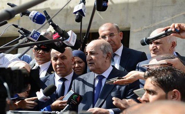 تبون يعلن عن جاهزية التعليمة المتعلقة بفتح نقاش وطني مع الشركاء السياسيين والاجتماعيين وستصدر بعد موافقة رئيس الجمهورية عليها