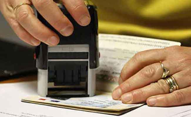 في استمرار استقبال طلبات تأشيرة السفر إلى فرنسا إلى غاية 31 يناير