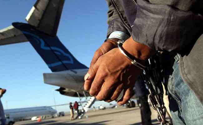 ايطاليا تطرد خمسينيين تونسي ومغربي لدواعي أمنية