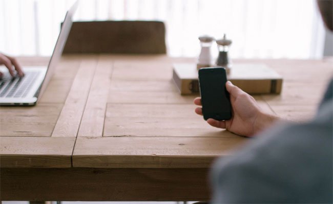 الفيسبوك ستسهل تدفقات الأخبار بشبكتها على الموبايل