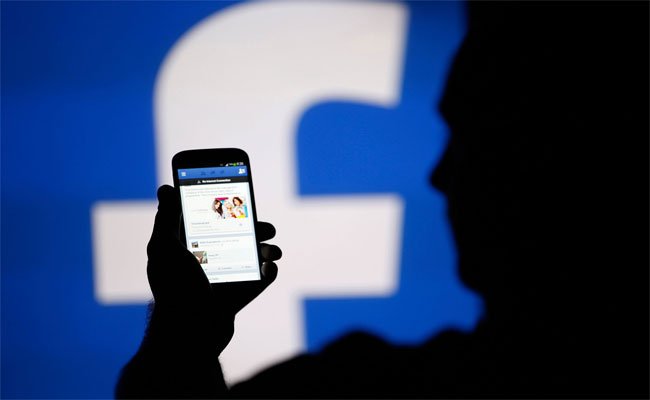 المترجم الآلي للفيسبوك يكتسب كفاءة عالية