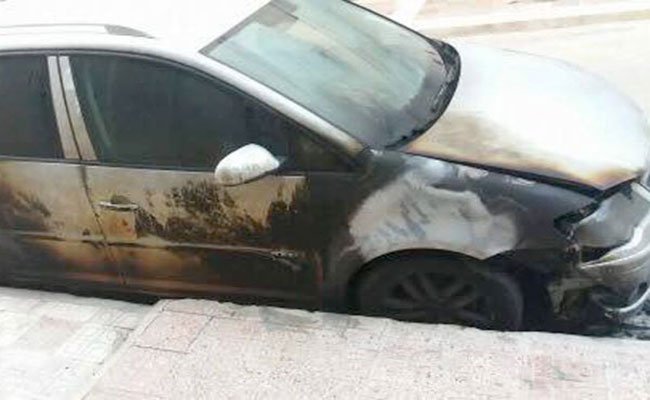 حرق سيارة إمام مسجد بالعلمة في سطيف على يد مجهولين في ظروف غامضة