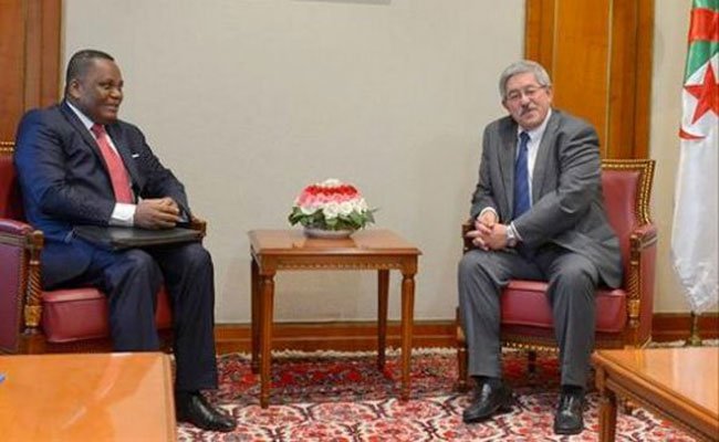 استقبال أويحيى لوزير الشؤون الخارجية الكونغولي