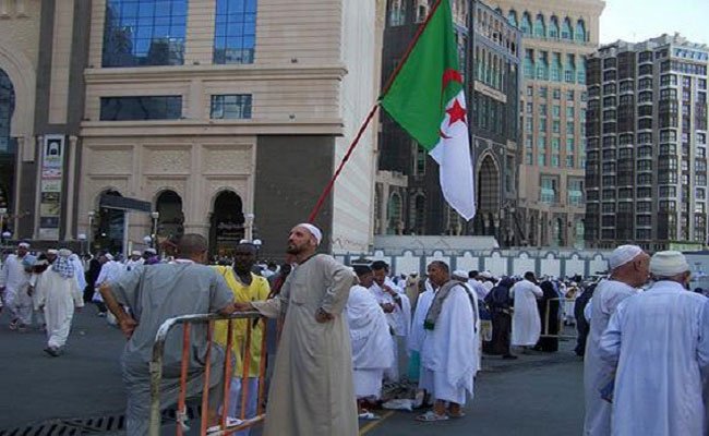 حاج جزائري بعد استعادته 1500 يورو فقدها قال فعلا مصر أم الدنيا بحق